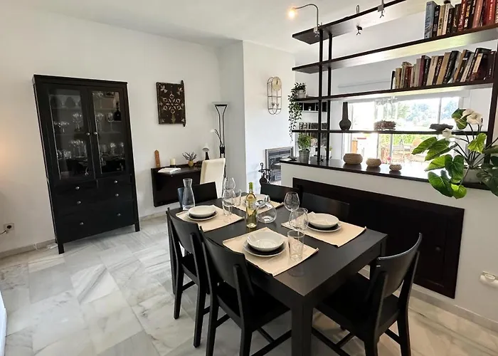 Apartmán En Aloha Con Golf Y Piscina En Puerto Banus Marbella