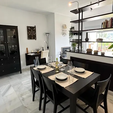 Apartman En Aloha Con Golf Y Piscina En Puerto Banus Marbella