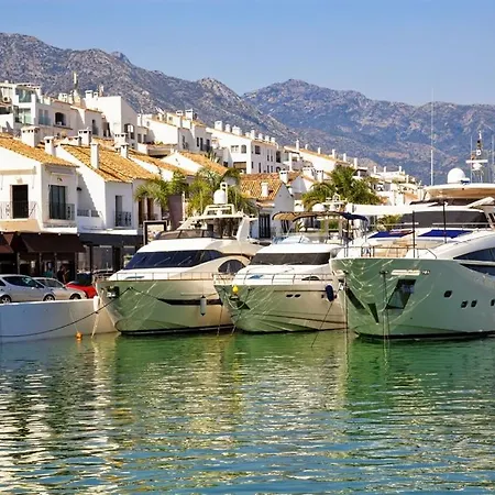 Apartman En Aloha Con Golf Y Piscina En Puerto Banus Marbella